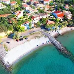 Beachhouse * Arkhondikon