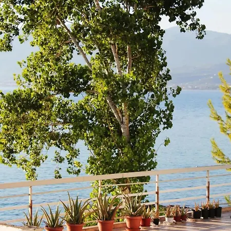 Beachhouse Arkondikó